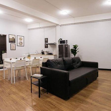 U3 Large 2 Bedroom Full Kitchen Near Bts Udomsuk Bangkok Buitenkant foto