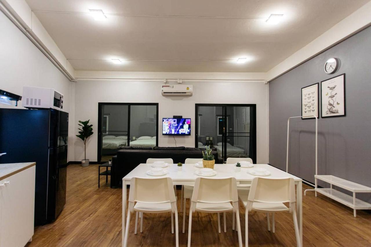 U3 Large 2 Bedroom Full Kitchen Near Bts Udomsuk Bangkok Buitenkant foto