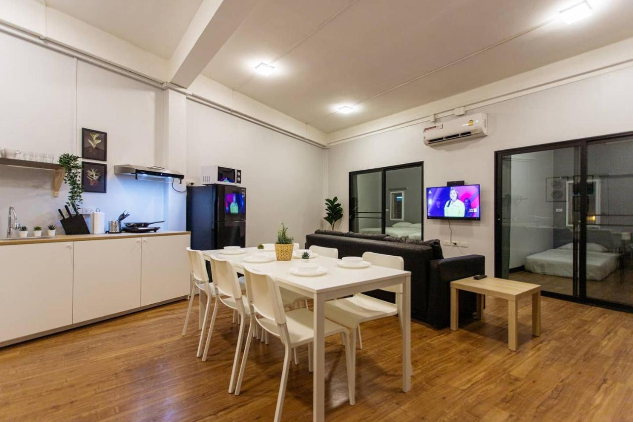 U3 Large 2 Bedroom Full Kitchen Near Bts Udomsuk Bangkok Buitenkant foto